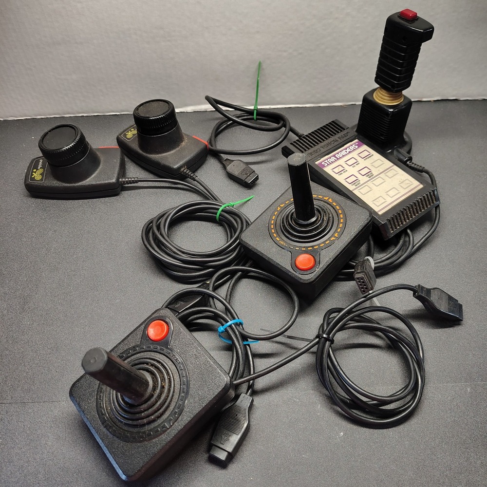 Atari 2600 Controller Lot (Joystick Paddle Touch Pad Le Stick)
